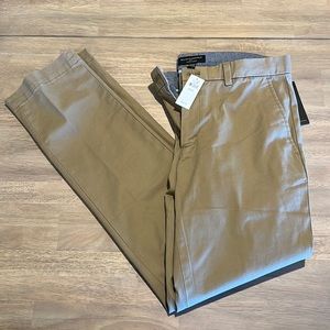 Banana Republic Factory Aiden Stretch Slim Chino Khaki Pants 32 x 22 Stretch NEW